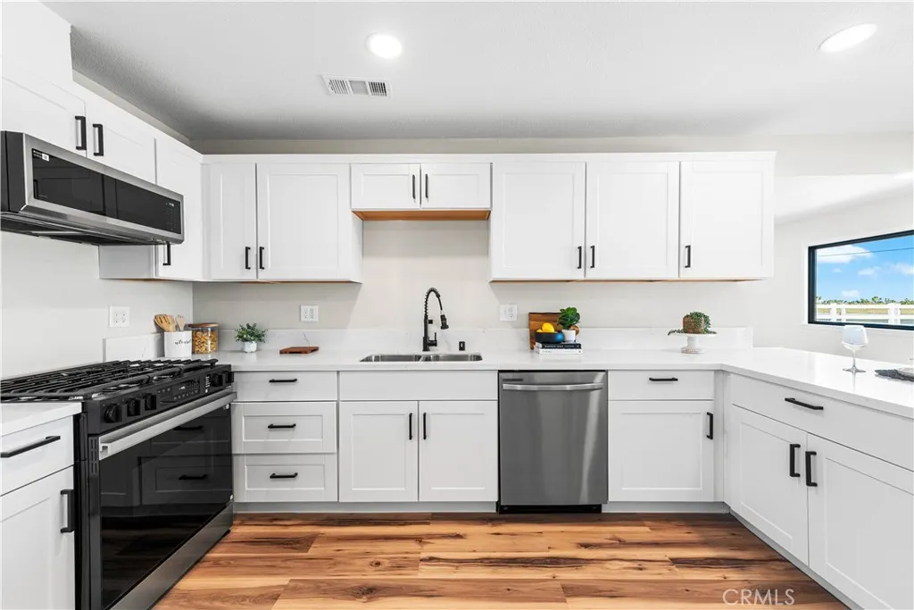 Additional image 15 of 41331 20th Street W, Palmdale, CA 93551