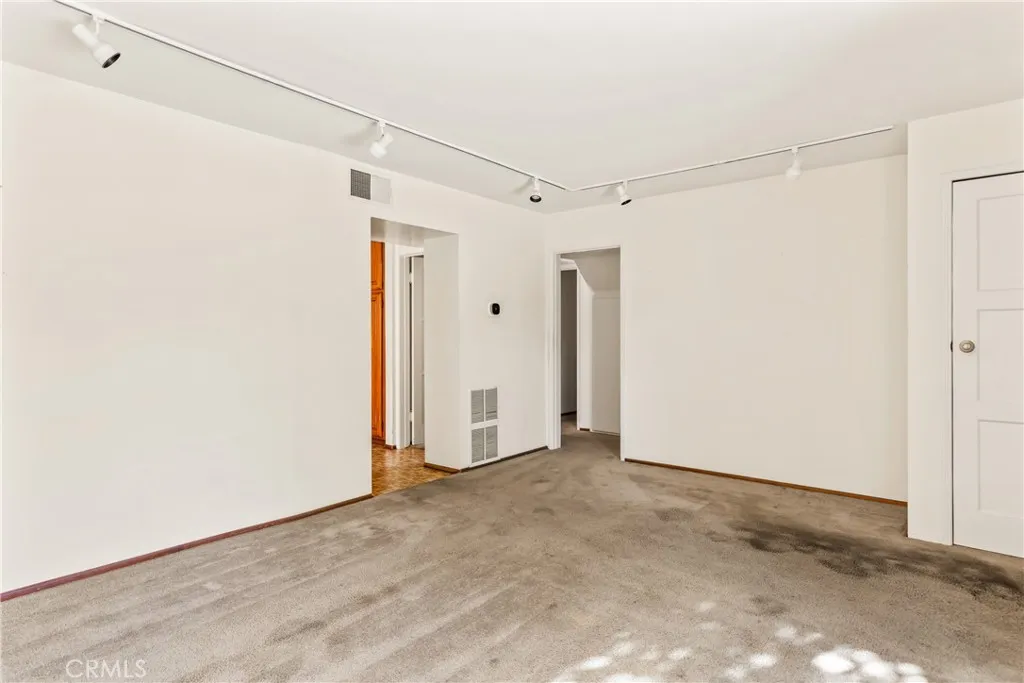 Additional image 17 of 531 N Niagara St, Burbank, CA 91505