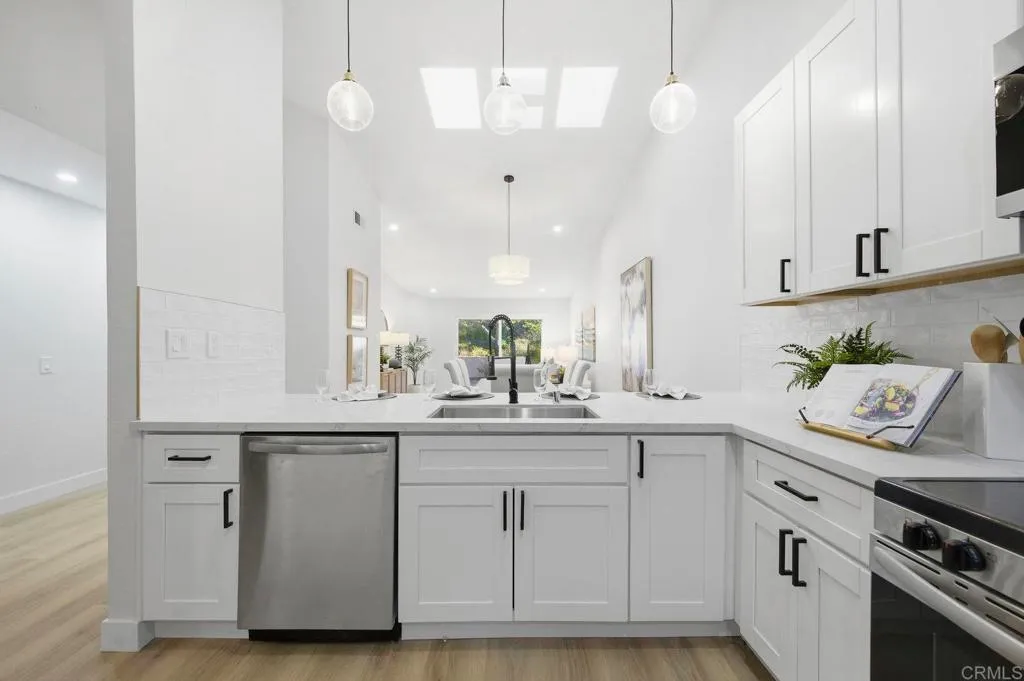 Additional image 6 of 18023 Avenida Alozdra, Rancho Bernardo (San Diego), CA 92128