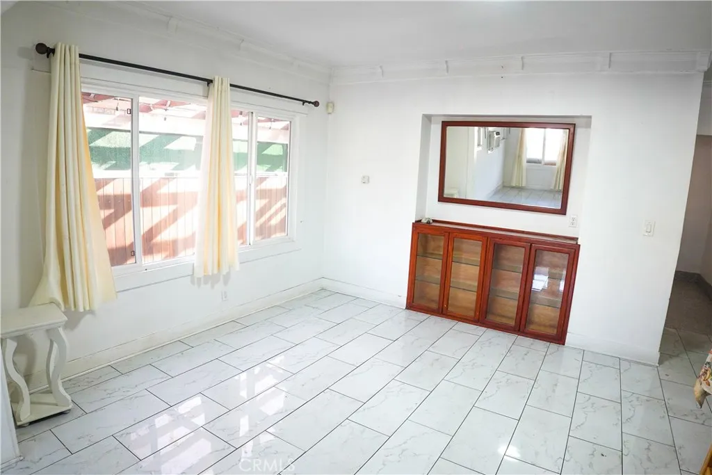 Additional image 37 of 1102 W 53rd Street, Los Angeles, CA 90037