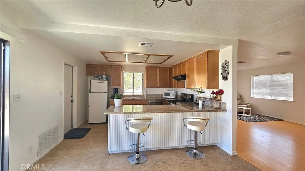 Additional image 10 of 10409 Redwood Blvd, California City, CA 93505