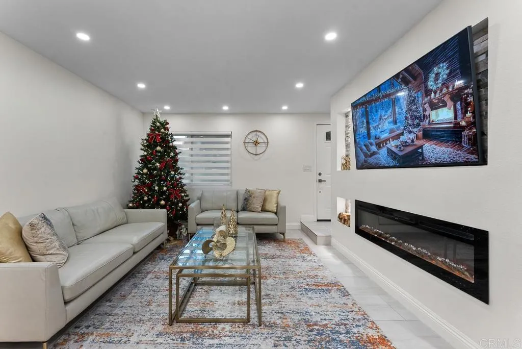 Additional image 8 of 929 Amistad Court Unit C, El Cajon, CA 92019