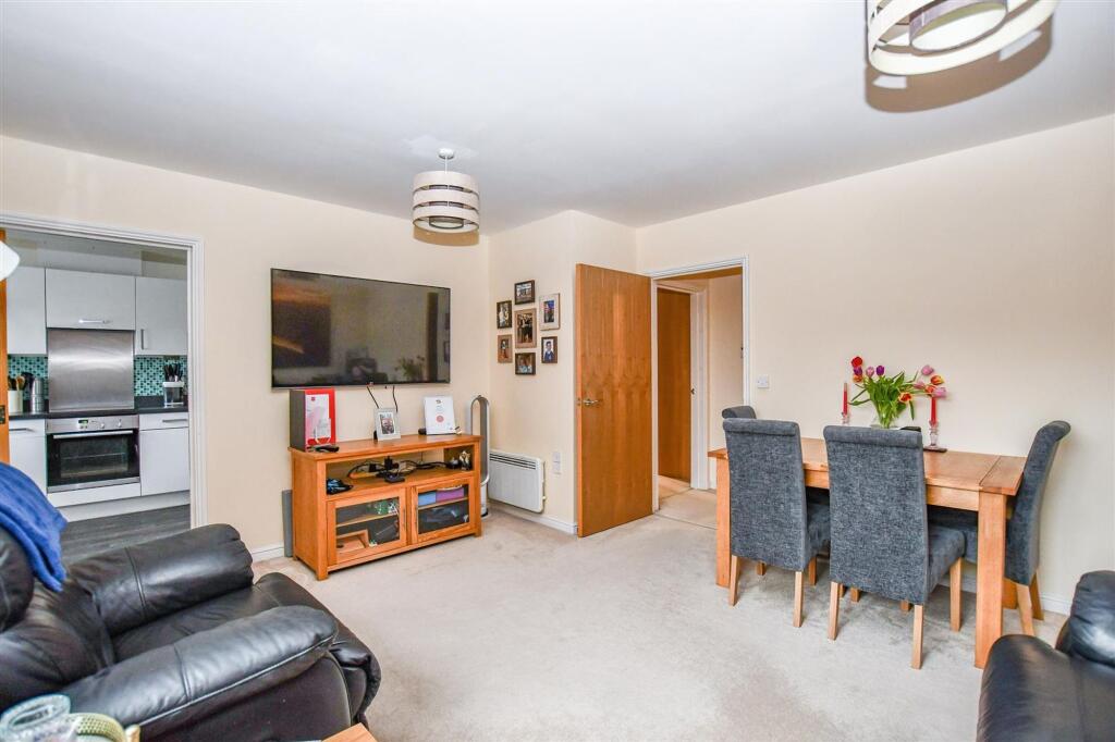 Additional image 7 of Alexander Road, London Colney, AL2