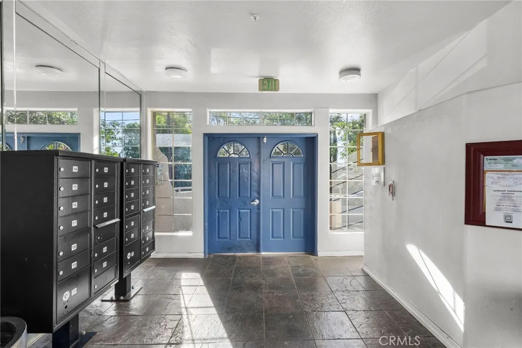 Additional image 33 of 18347 Saticoy Street Unit 24, Reseda, CA 91335