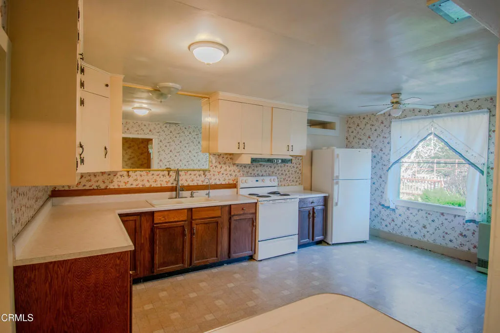 Additional image 5 of 21420 S Petaluma Avenue, Fort Bragg, CA 95437