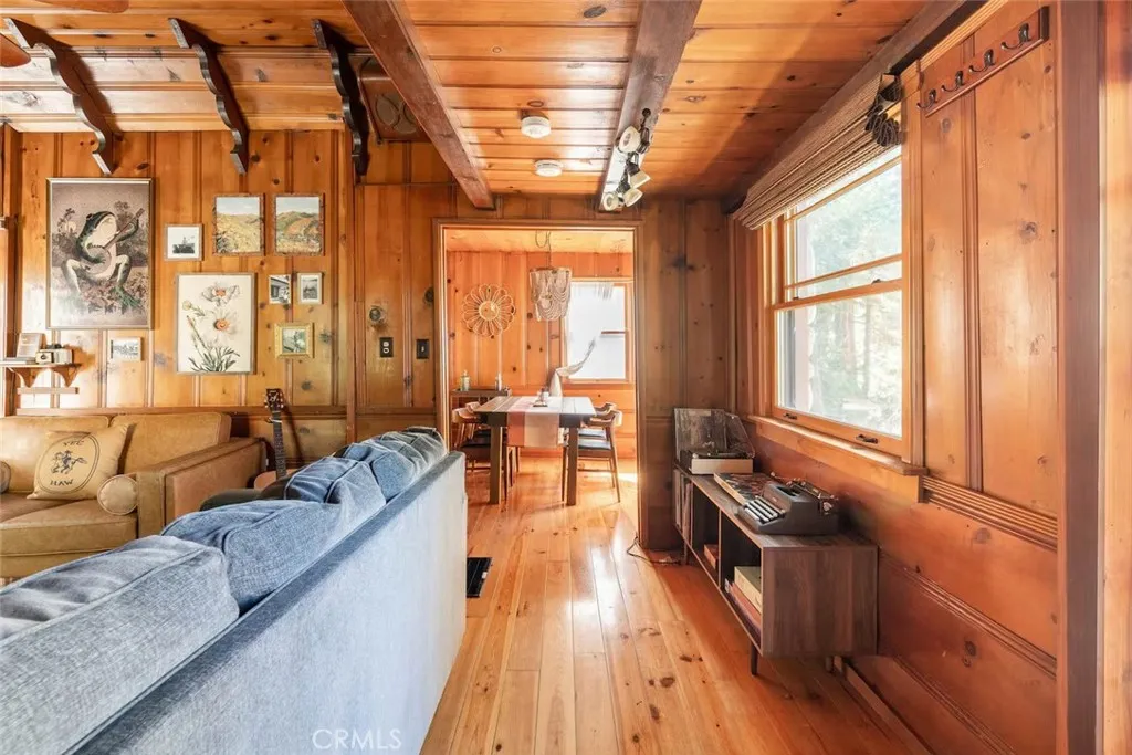 Additional image 10 of 23348 Outlook Ln, Crestline, CA 92325