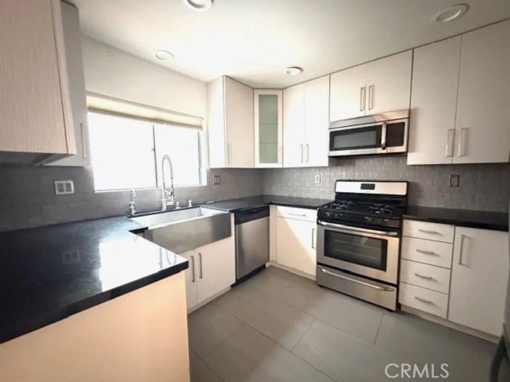 Additional image 3 of 2625 N Lincoln St, Burbank, CA 91504