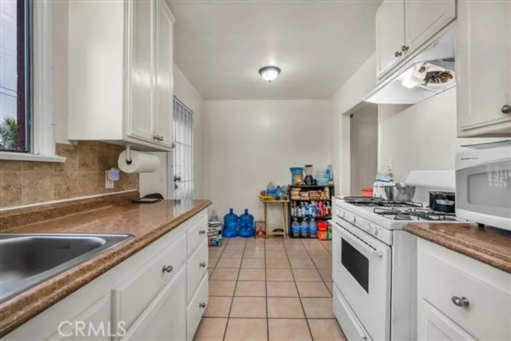 Additional image 11 of 11012 Noble, Mission Hills (San Fernando), CA 91345