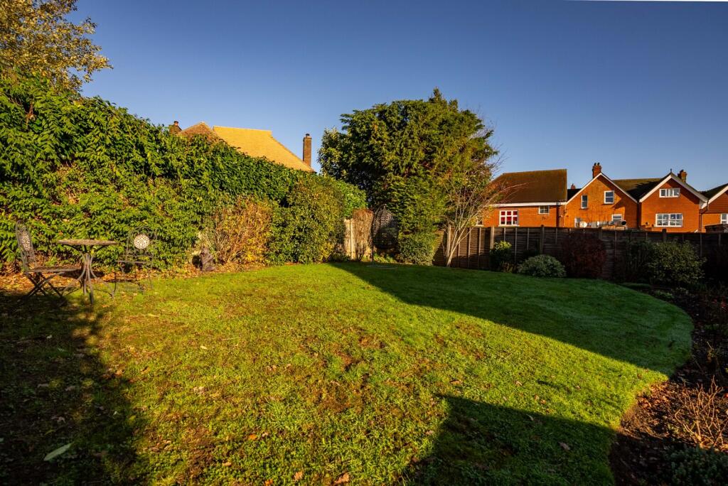 Additional image 21 of Broadfields, Harpenden, Hertfordshire, AL5