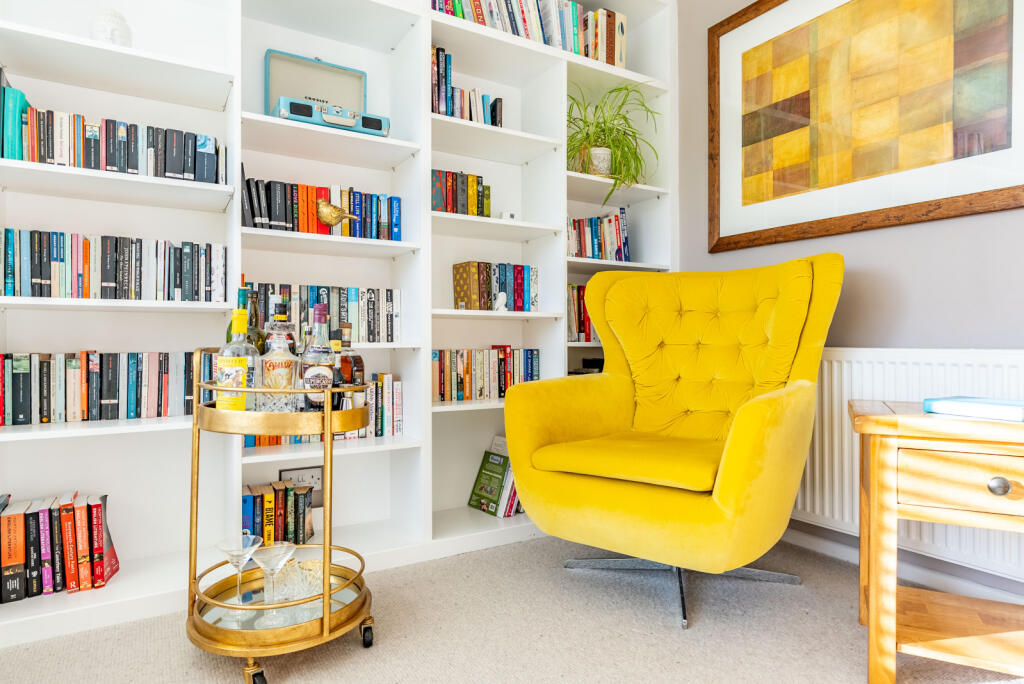 Additional image 3 of Broadfields, Harpenden, Hertfordshire, AL5