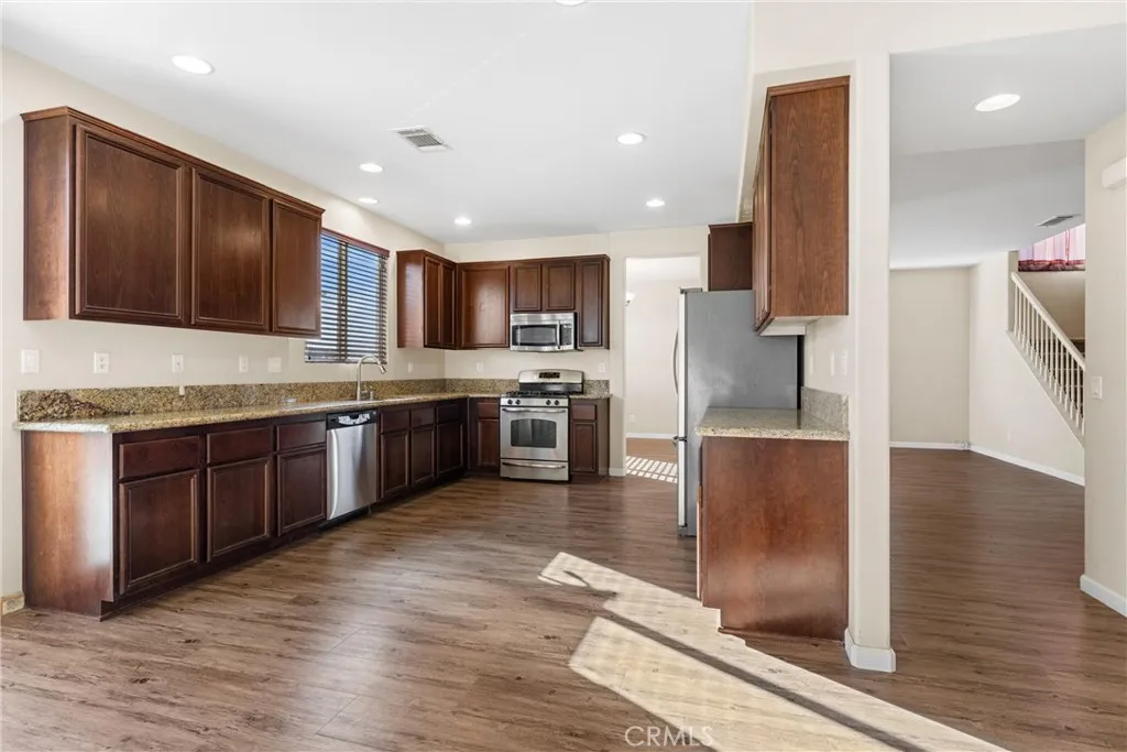 Additional image 11 of 2426 Driftwood Drive, Rosamond, CA 93560