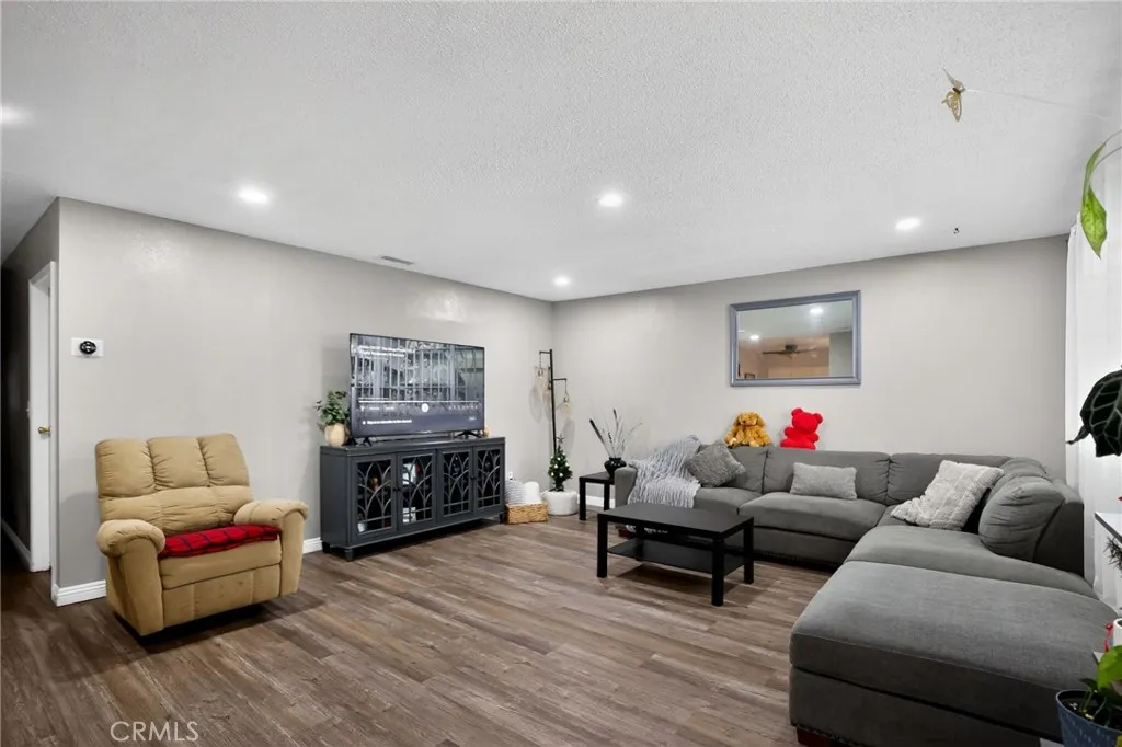 Additional image 18 of 2588 Byron St, Highland, CA 92346