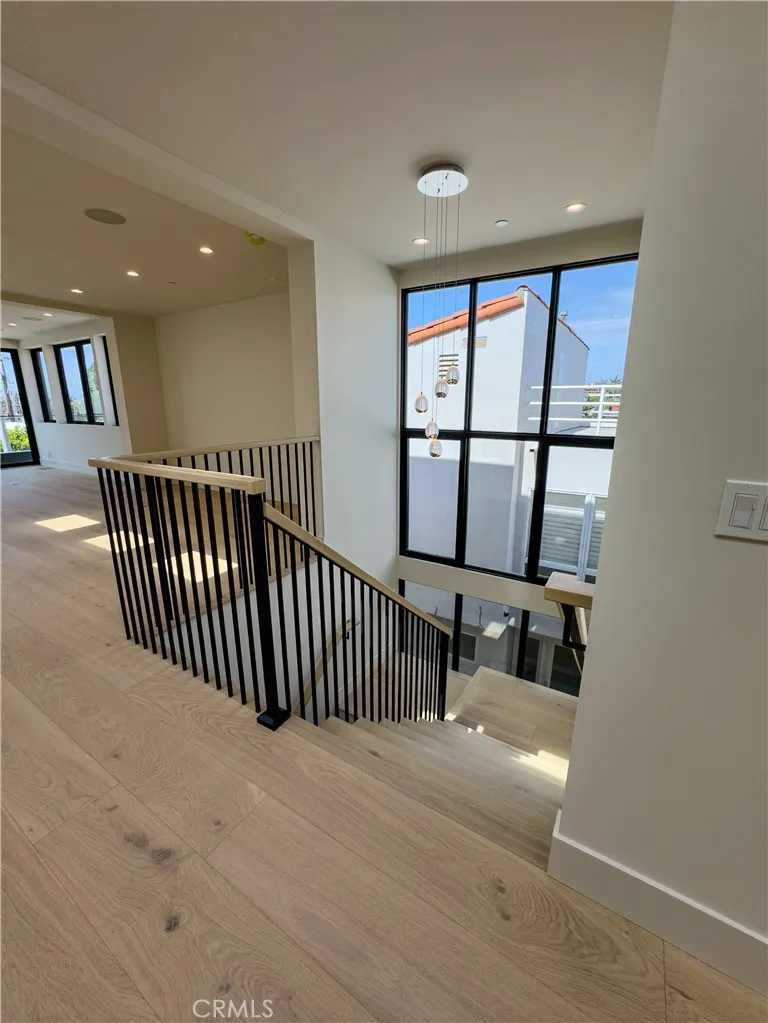 Additional image 104 of 404 16th Street, Manhattan Beach, CA 90266