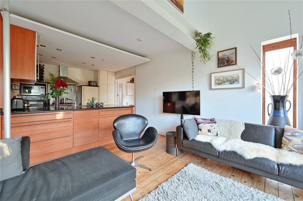 Additional image 4 of Oakwood Drive, St. Albans, Hertfordshire