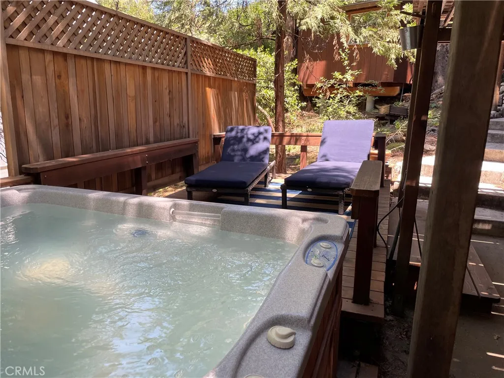 Additional image 15 of 23348 Outlook Ln, Crestline, CA 92325