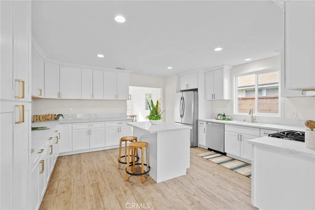 Additional image 17 of 18725 Covello, Reseda, CA 91335