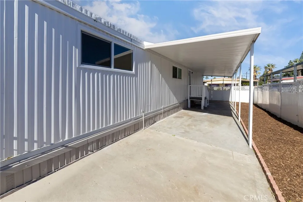 Additional image 9 of 65 Round table Unit 65, Riverside, CA 92507