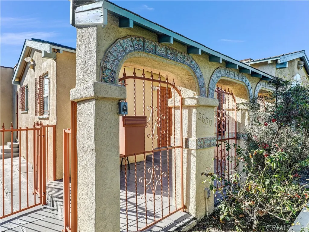 Additional image 7 of 3630 W 61st St, Los Angeles, CA 90043