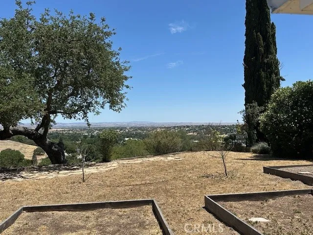 Additional image 23 of 215 Hilltop Dr, Paso Robles, CA 93446