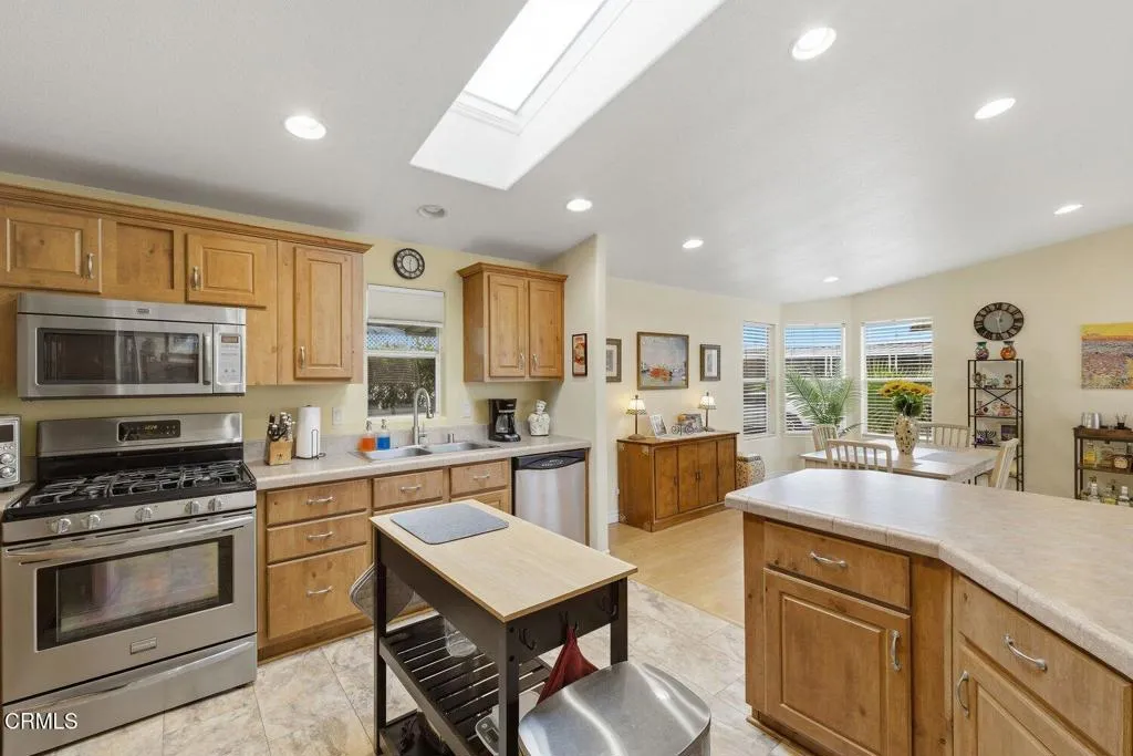Additional image 3 of 1150 Ventura Boulevard Unit 10, Camarillo, CA 93010