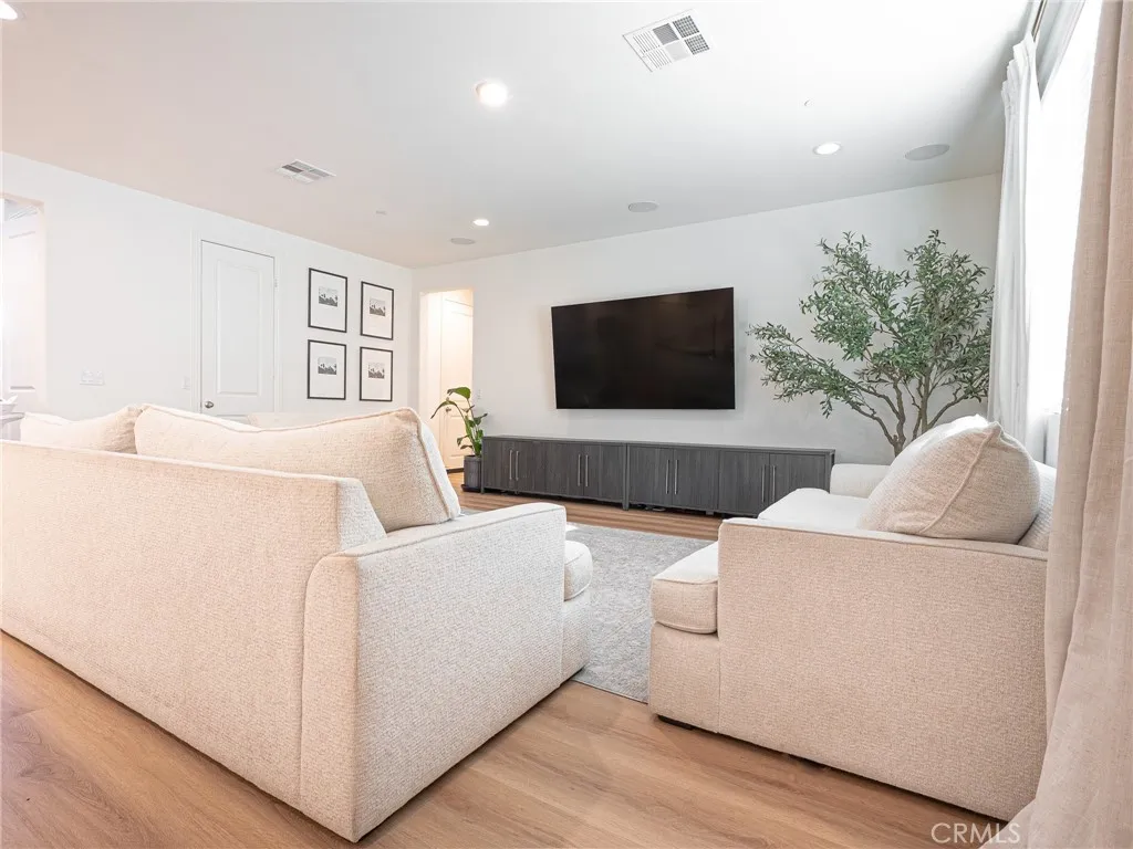 Additional image 9 of 32085 Deardoff Street, Menifee, CA 92584