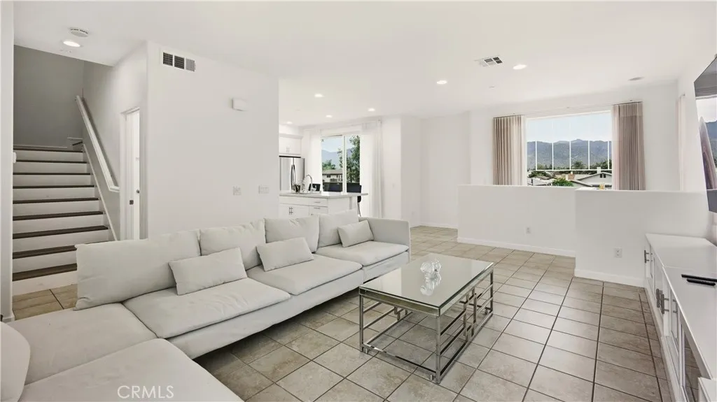 Additional image 15 of 713 S Azusa Avenue Unit A, Azusa, CA 91702