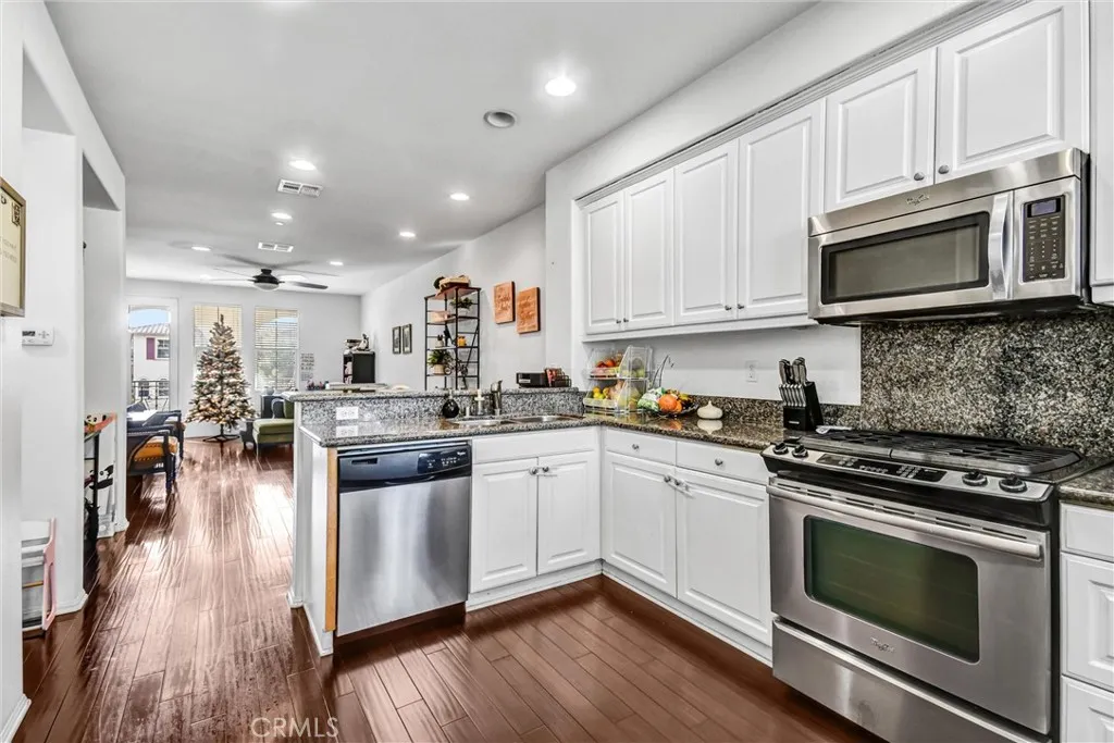 Additional image 14 of 827 E Promenade St Unit E, Azusa, CA 91702