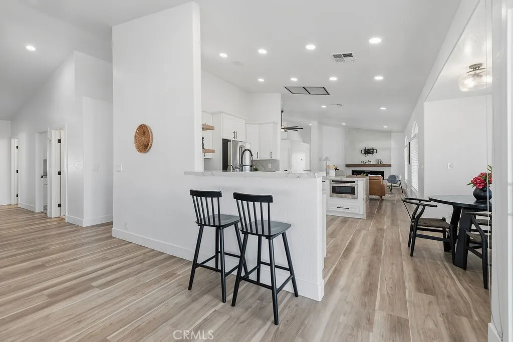 Additional image 98 of 18785 Sahale, Apple Valley, CA 92307