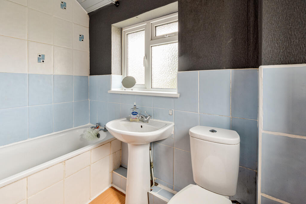 Additional image 14 of High Oaks, St. Albans, Hertfordshire, AL3