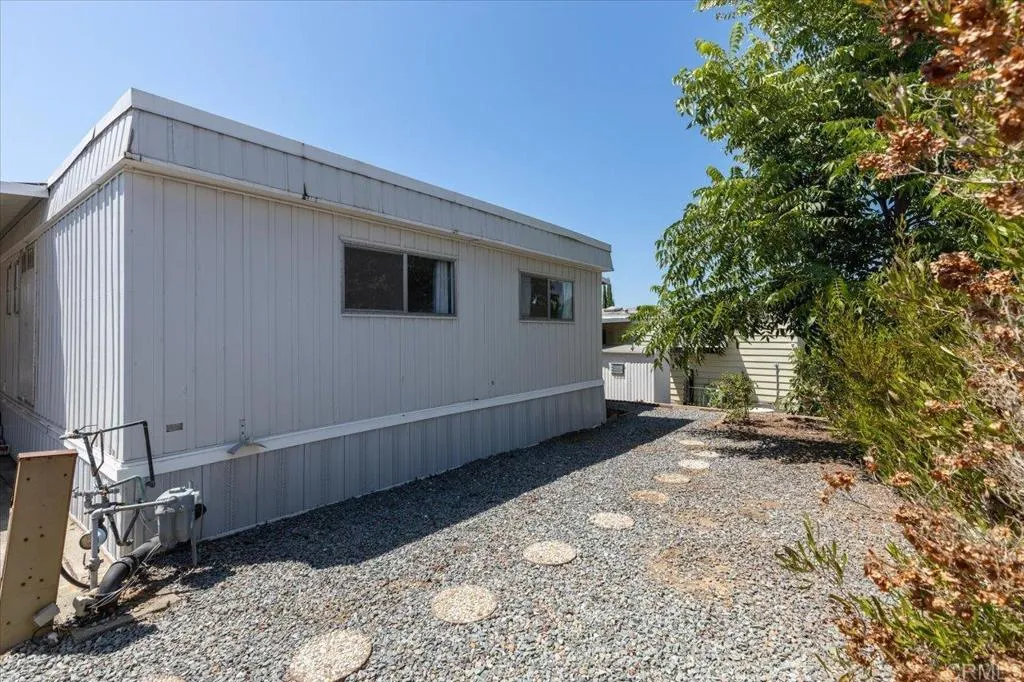 Additional image 22 of 718 Sycamore Avenue Unit 109, Vista, CA 92083