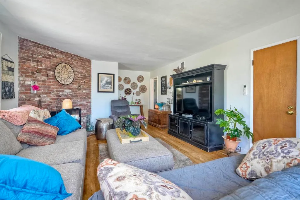 Additional image 7 of 1080 Buena Place, Carlsbad, CA 92008