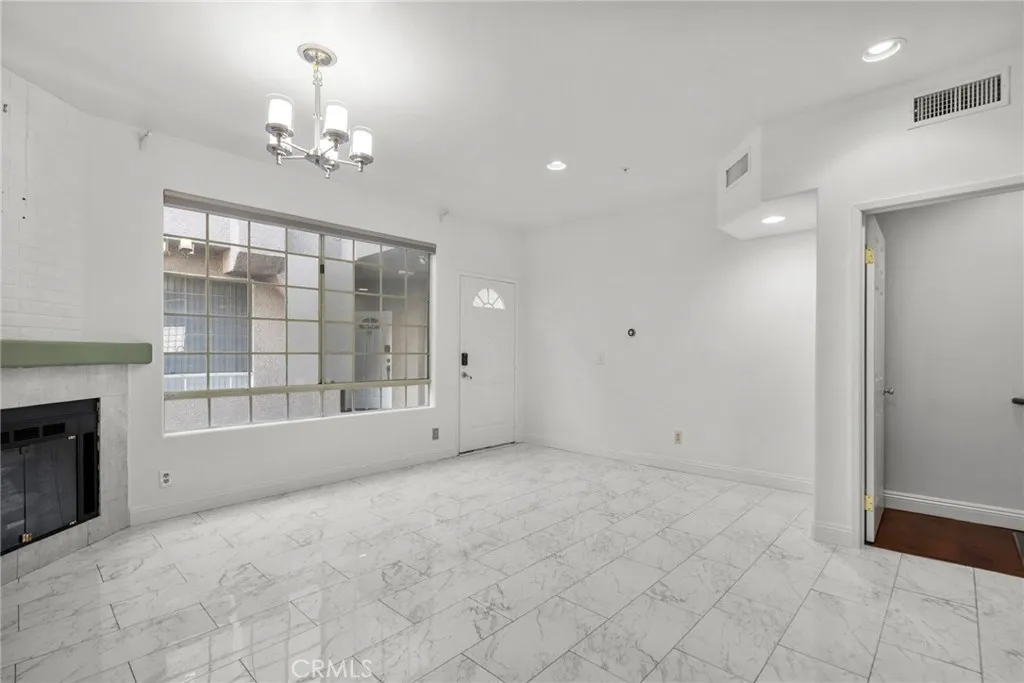 Additional image 7 of 18347 Saticoy Street Unit 24, Reseda, CA 91335