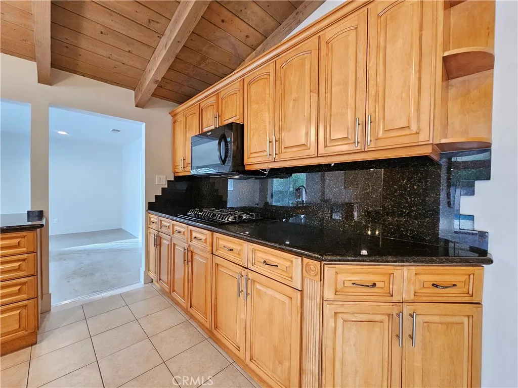 Additional image 20 of 17530 Tuba Street, Northridge, CA 91325