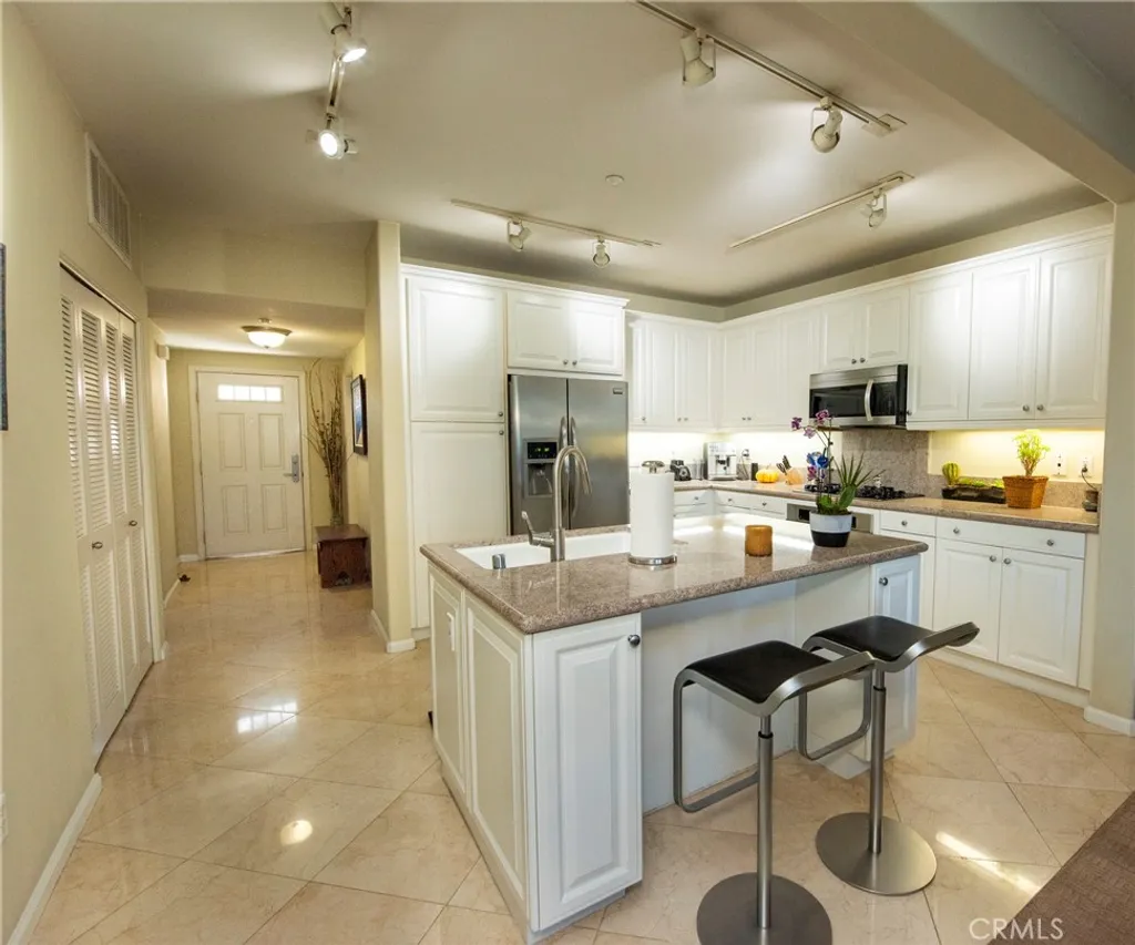 Additional image 11 of 1400 E Ocean Blvd Unit 2410, Long Beach, CA 90802