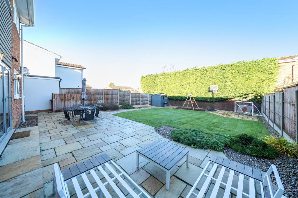 Additional image 9 of Carpenders Close, Harpenden, AL5