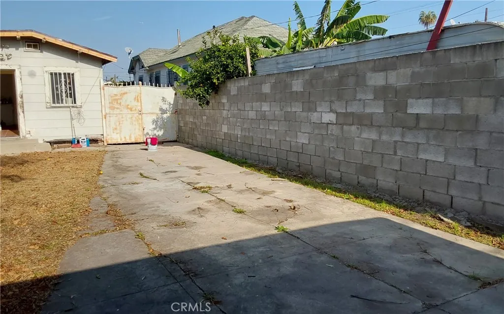 Additional image 59 of 824 W 74th St, Los Angeles, CA 90044