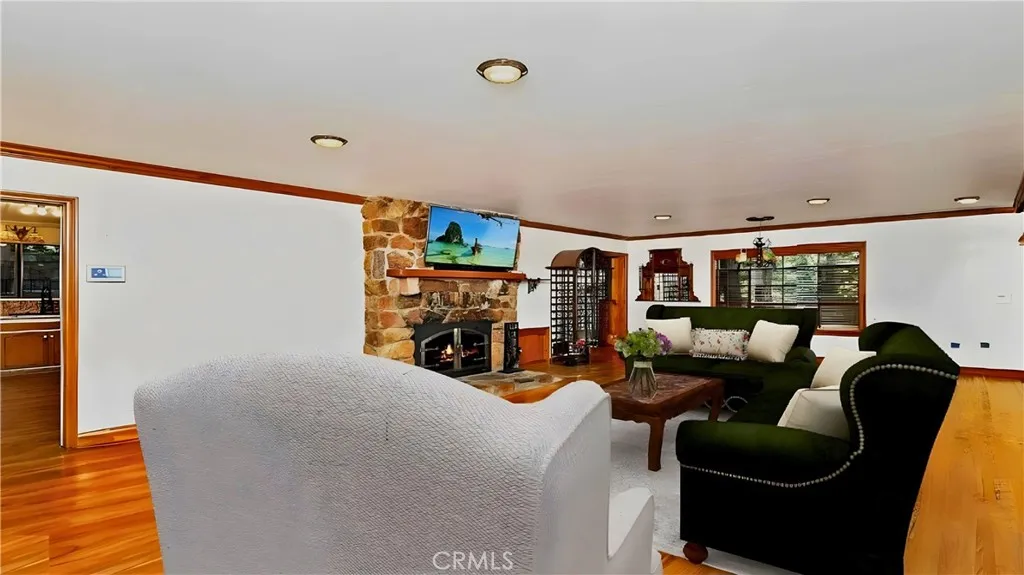 Additional image 7 of 329 Summit Road, Lake Arrowhead, CA 92352