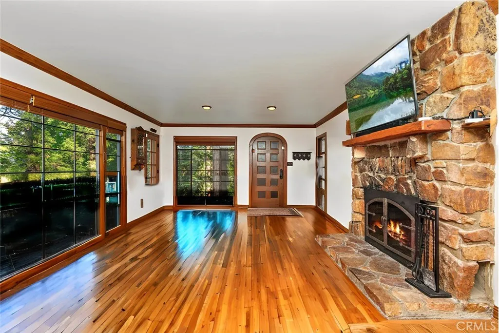 Additional image 9 of 329 Summit Road, Lake Arrowhead, CA 92352