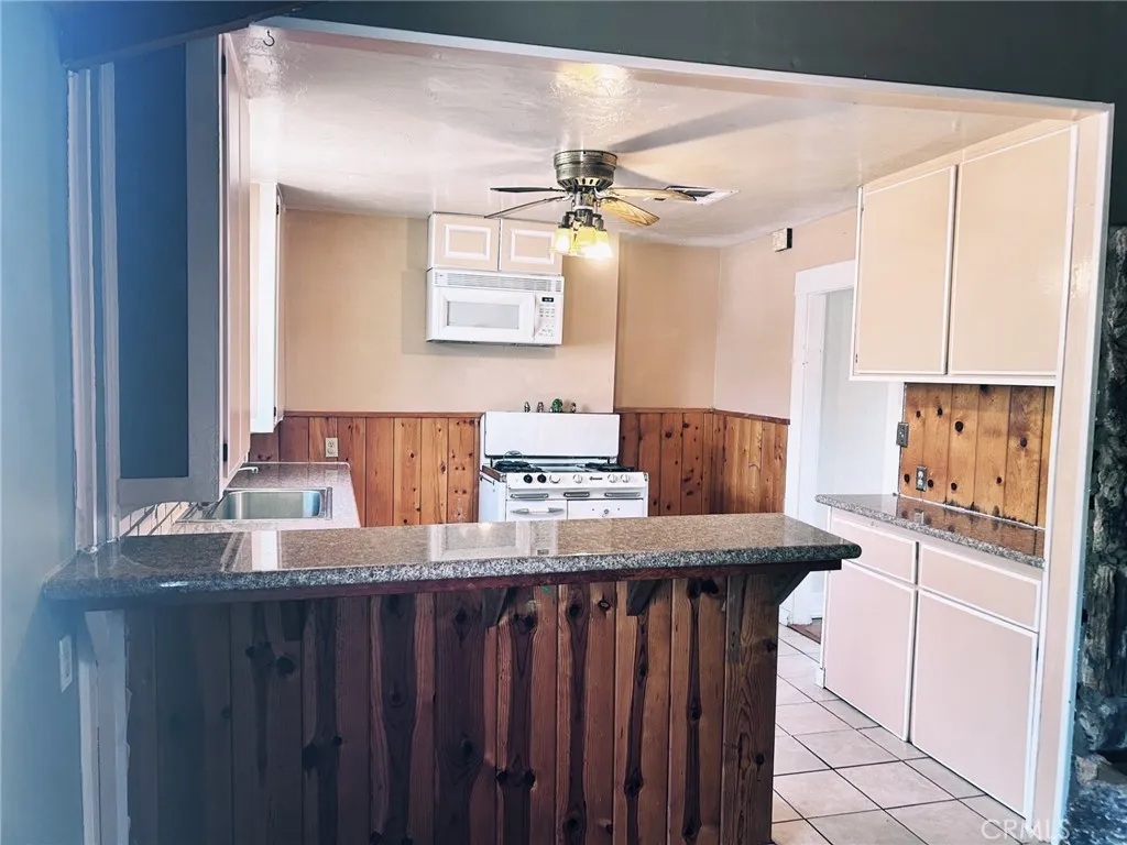 Additional image 5 of 1065 N San Gorgonio Ave, Banning, CA 92220