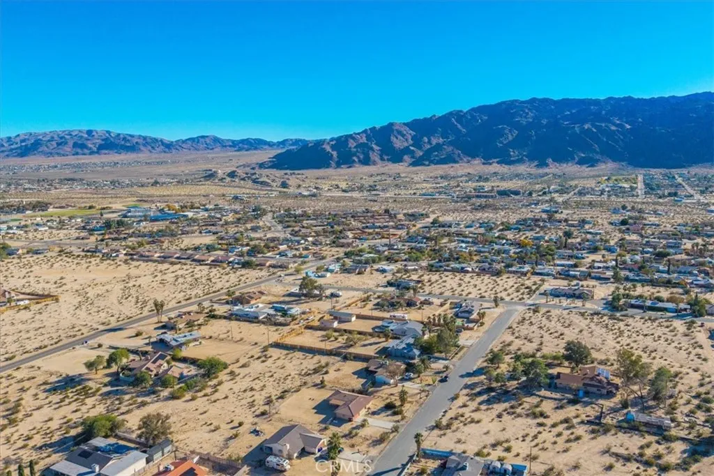Additional image 83 of 5753 La Luna, 29 Palms, CA 92277