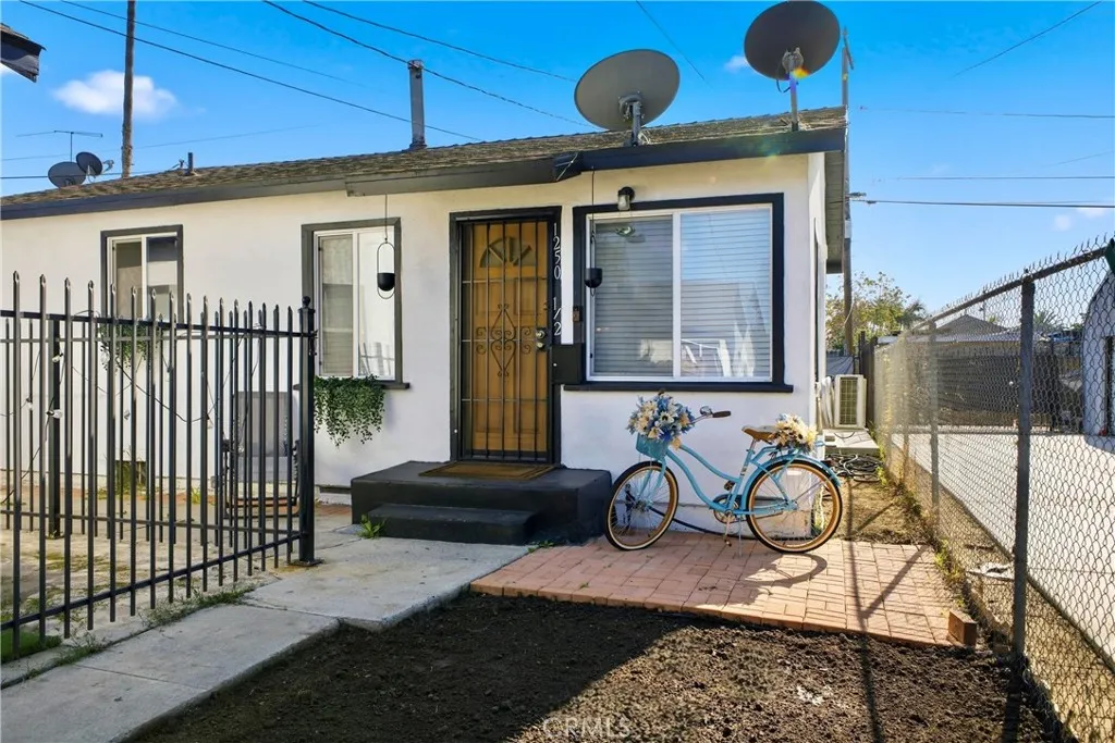 Additional image 18 of 1250 W 87th St, Los Angeles, CA 90044
