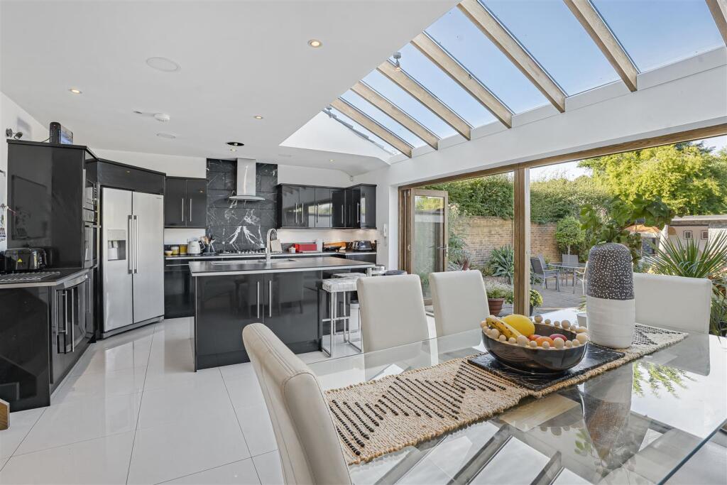 Additional image 10 of Codicote Road, Welwyn