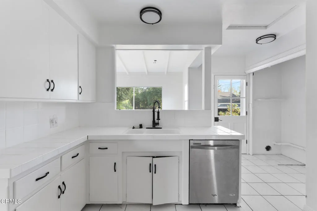 Additional image 15 of 1716 N Roosevelt Avenue, Altadena, CA 91001