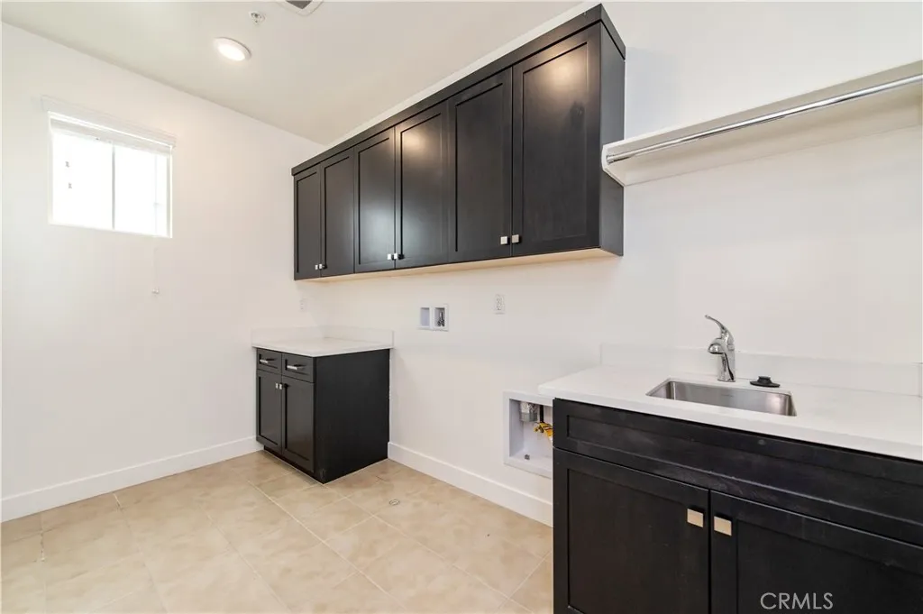 Additional image 21 of 158 Scale, Irvine, CA 92618