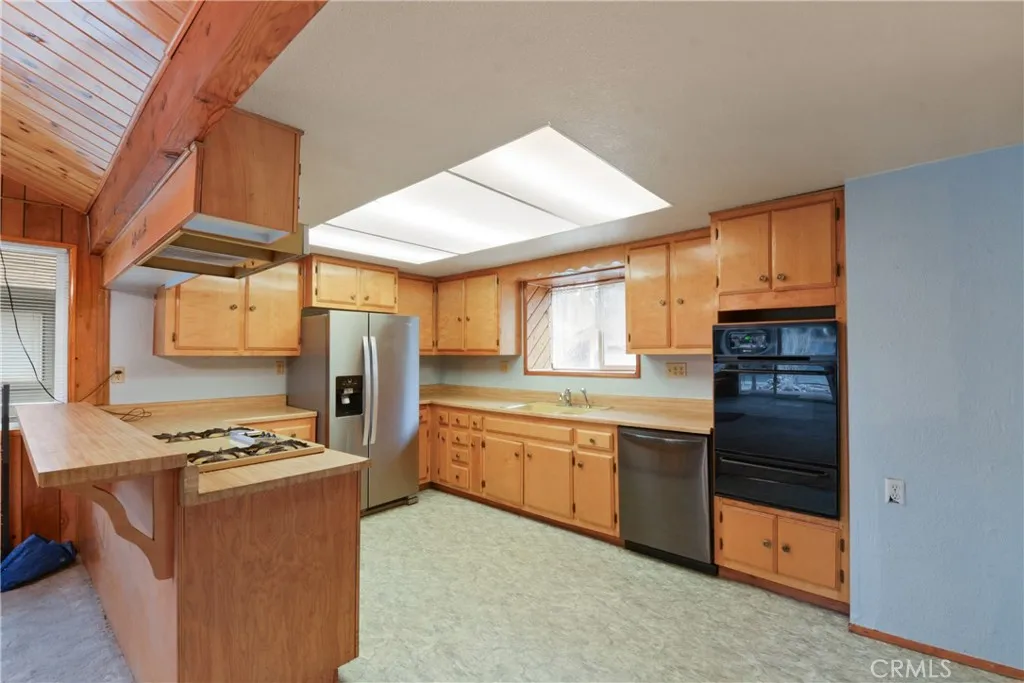 Additional image 8 of 1016 Anita Avenue, Big Bear City, CA 92314