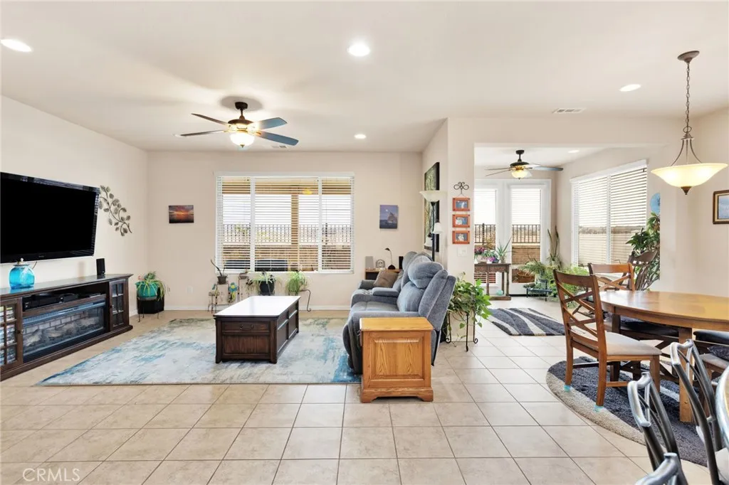 Additional image 6 of 10212 Darby Rd, Apple Valley, CA 92308