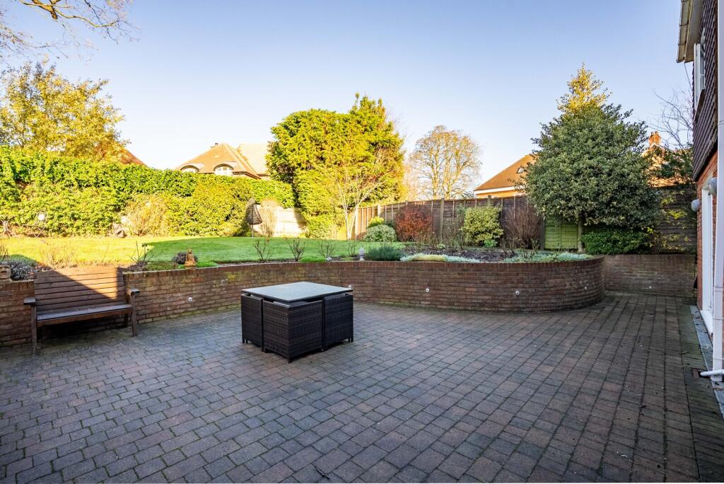 Additional image 4 of Broadfields, Harpenden, Hertfordshire, AL5