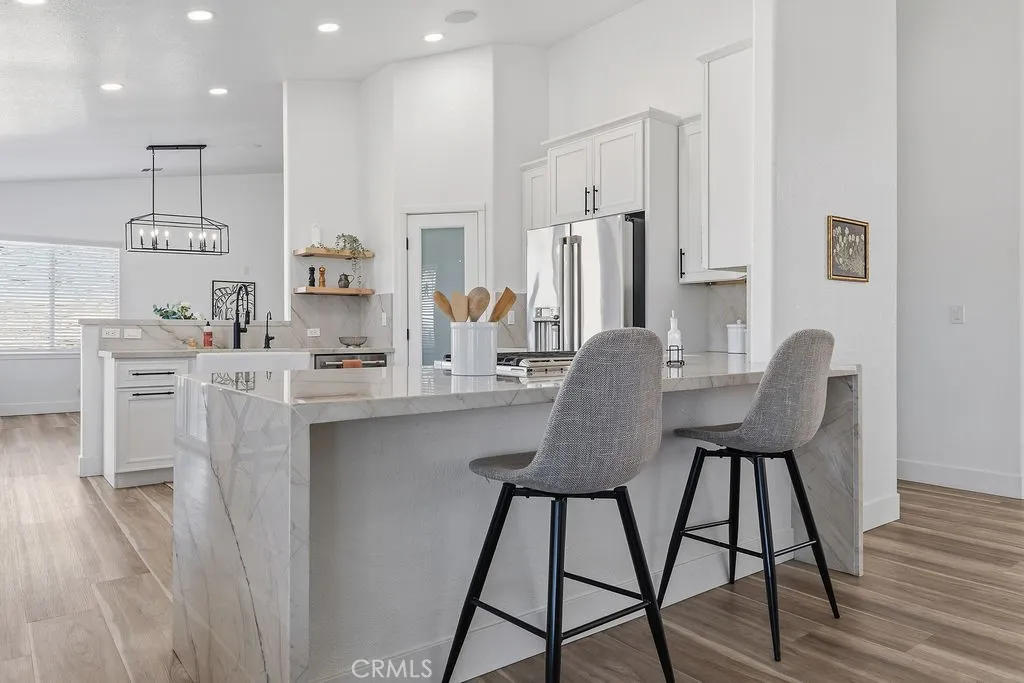 Additional image 104 of 18785 Sahale, Apple Valley, CA 92307