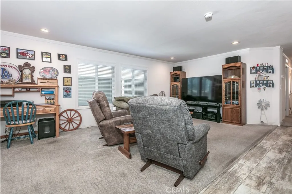 Additional image 32 of 18 Portola, San Fernando, CA 91345