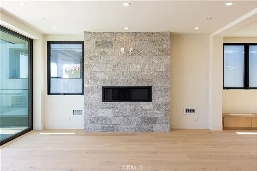 Additional image 108 of 404 16th Street, Manhattan Beach, CA 90266